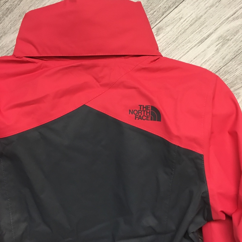 The North Face | Resolve Plus Jacket Pink & Grey - Picture 6 of 7